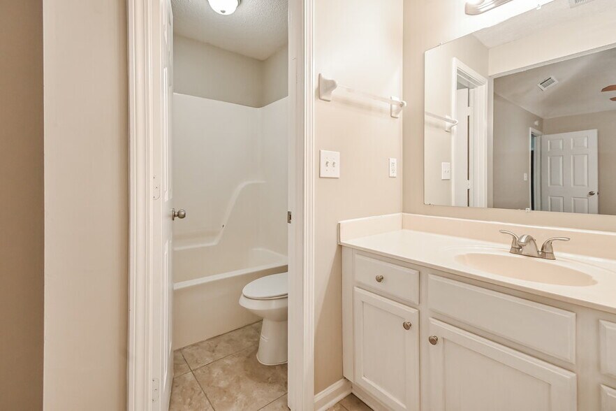 Building Photo - 3542 E Regency Park Cir