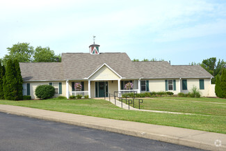 Building Photo - Country Place