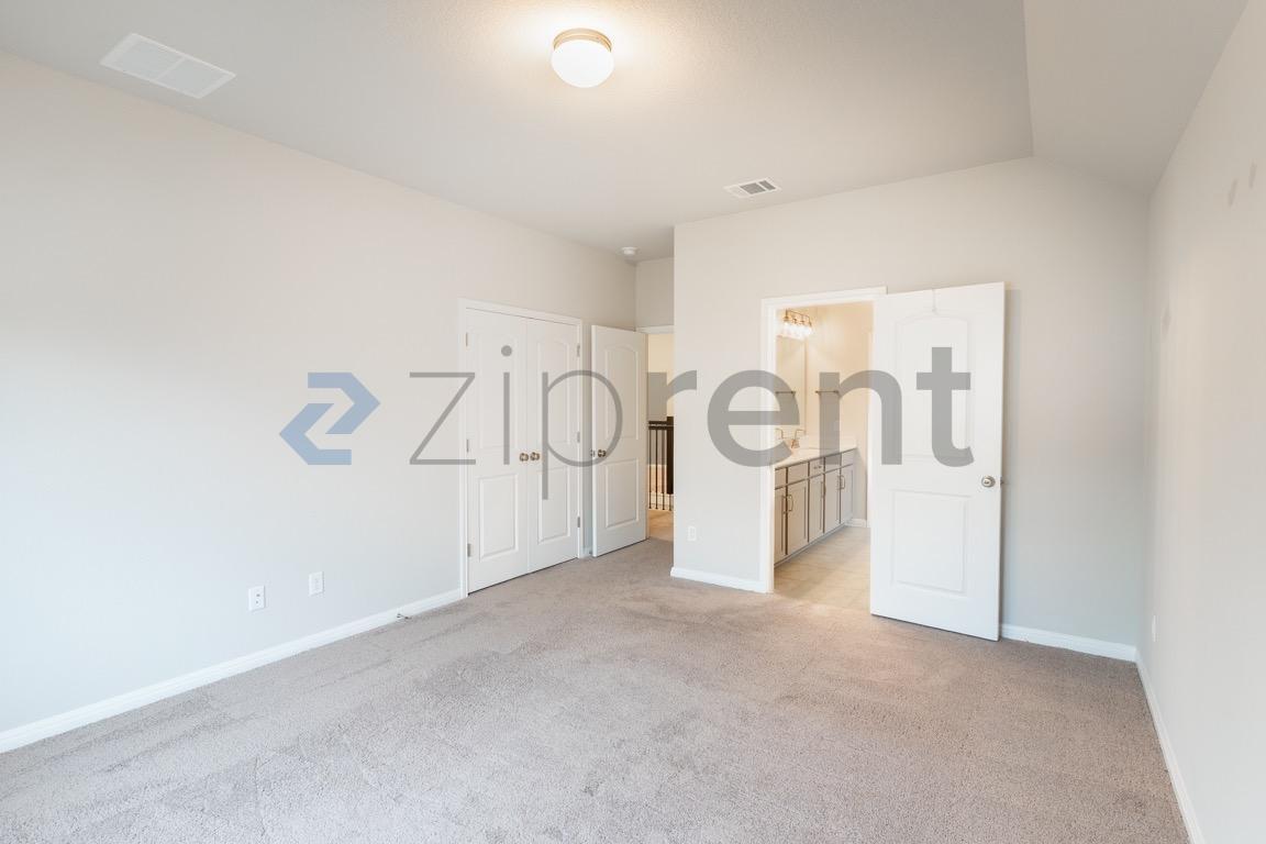 Building Photo - 120 Baron Von Gator Dr