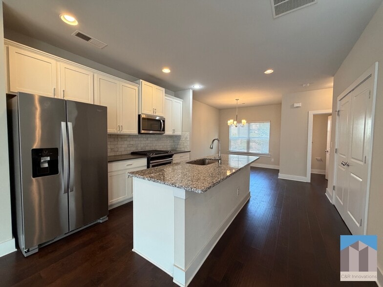 Building Photo - 3782 Oxford Cir
