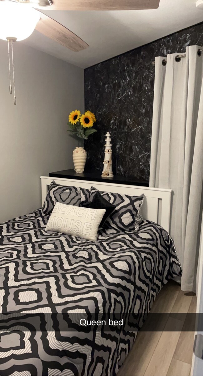 Building Photo - 3938 Surfside Blvd