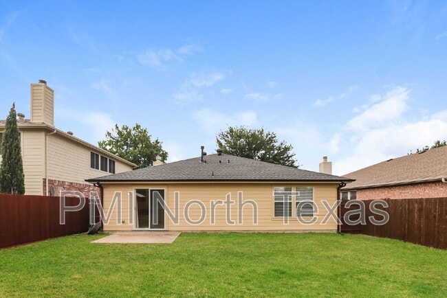 Building Photo - 1571 Thornhill Ln