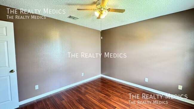 Building Photo - 13628 Tetherline Trail