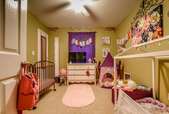 Building Photo - Spacious 3-Bedroom Home with Modern Amenit...