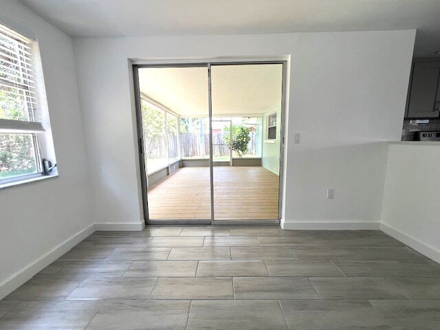 Building Photo - Beautiful 3/2 house in Gulf Harbor