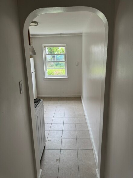 Building Photo - 9013 70th Dr