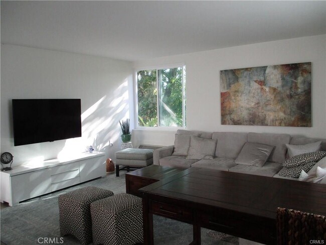 Building Photo - 348 Avenida Sevilla