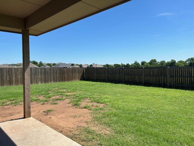 Building Photo - 317 Northeast Mountain Meadow Drive
