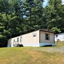 Building Photo - 2979 Hwy 16 N. Unit #10