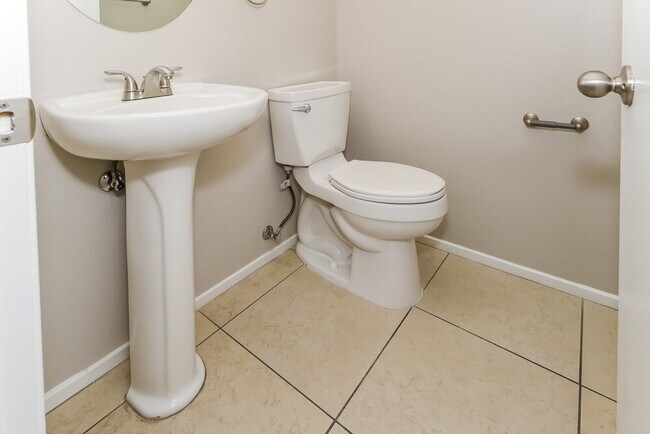 Building Photo - 8316 Freshwater Pearl St