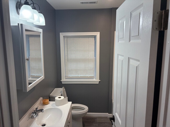 Building Photo - 74 Park St