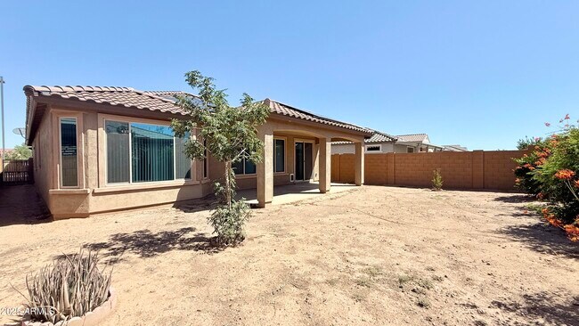 Building Photo - 25945 W Horsham Dr