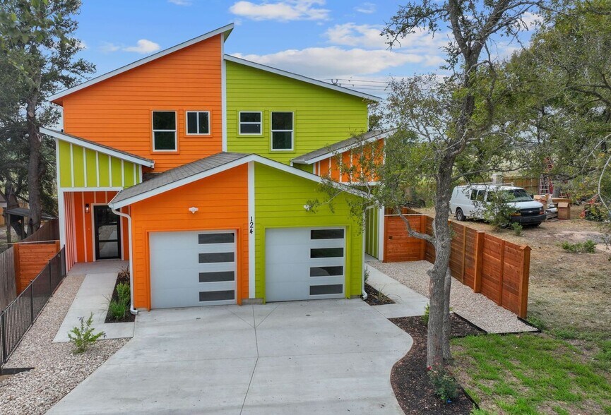 Primary Photo - 124 S Mockingbird Cir