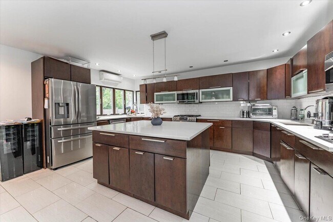 Building Photo - 536 Oxford Rd