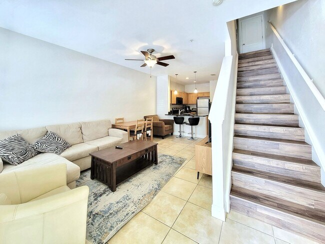 Building Photo - Chase Hollow #44