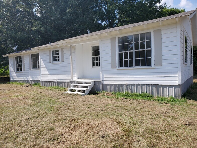 Building Photo - 8240 TX-154