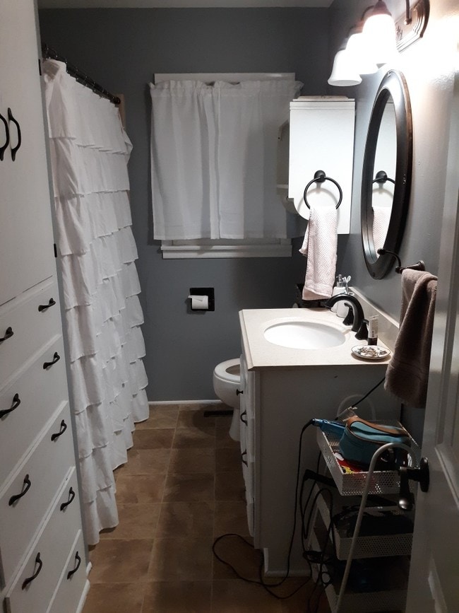 Building Photo - 1101 E 4th Ave