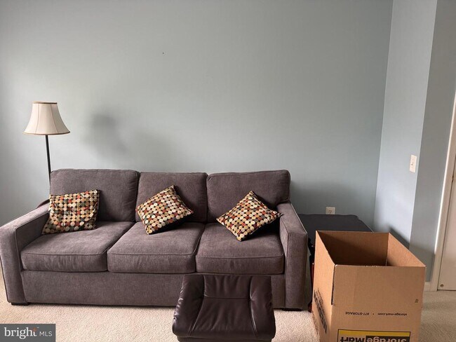 Building Photo - 2604 Chapel Lake Dr