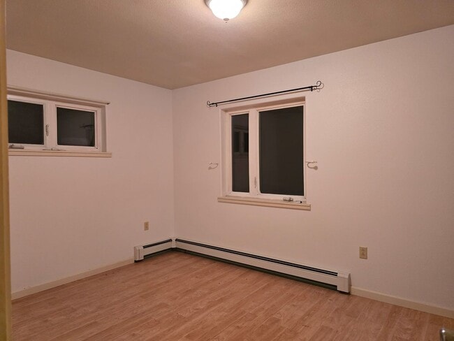 Building Photo - 3BR/2BA Home on 2 Acres – 2 Car Garage & Pet Friendly