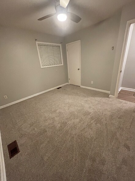 Building Photo - 958 Effie Rd