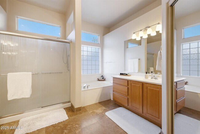 Building Photo - 4577 E Buckhorn Trail