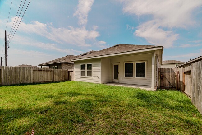 Building Photo - 24106 Juniper Hts Dr