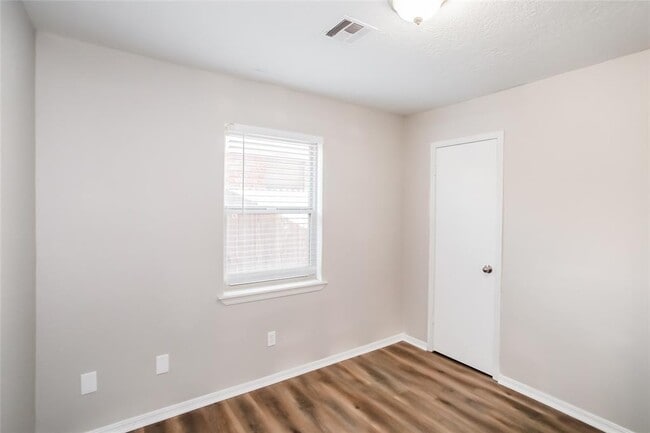 Building Photo - 2837 Green Canyon Dr