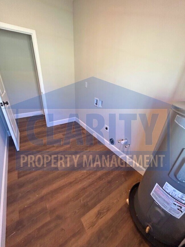 Building Photo - *Brand New* 3 bedroom home!