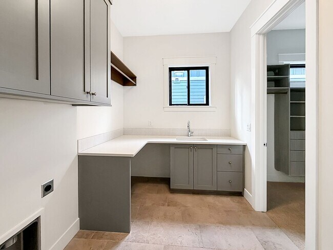 Building Photo - New Construction 4-Bedroom Home in Eagle’s Centerra Community Near Downtown, Trails & Shopping wi...