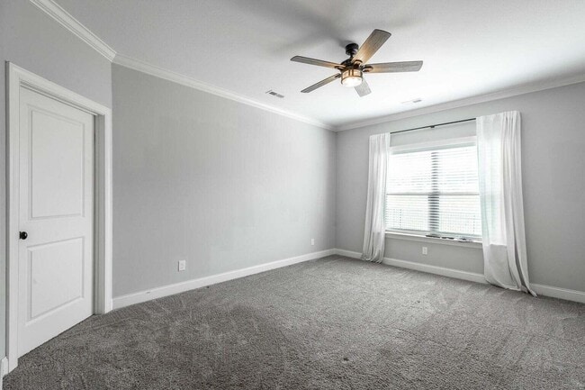 Building Photo - 5038 Shelterwood Dr NE