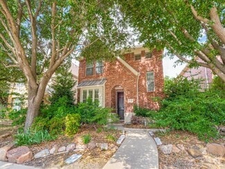 Building Photo - 1704 Estacado Dr