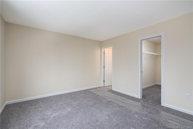 Building Photo - 28 Woodside Dr
