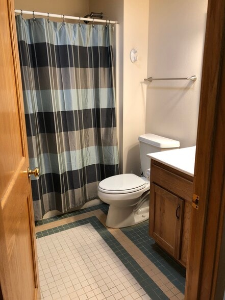 Bathroom - 714 Hill St