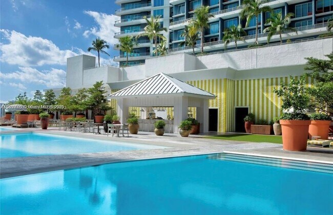 Building Photo - 1300 S Miami Ave