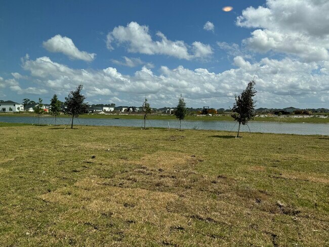 Building Photo - 10856 NW Everbreeze Dr