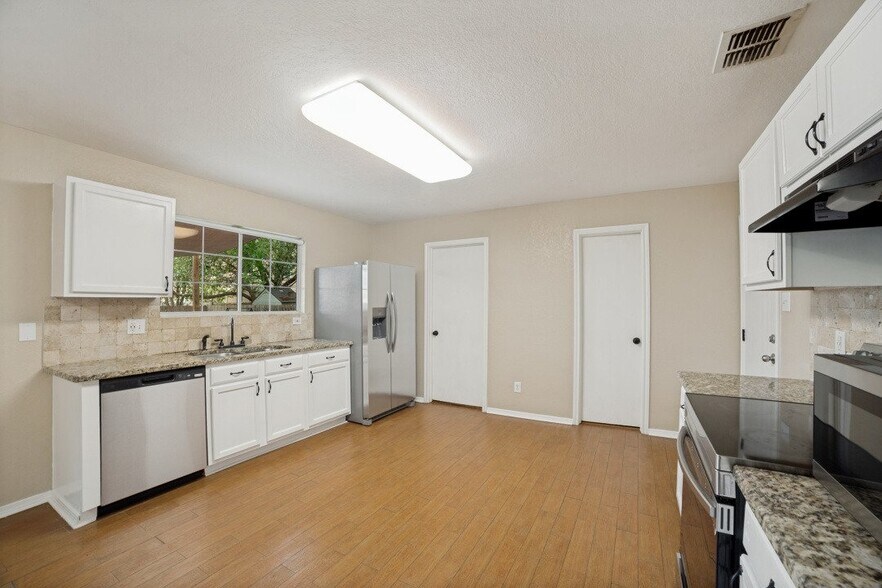 Building Photo - 5426 Wincheap Dr