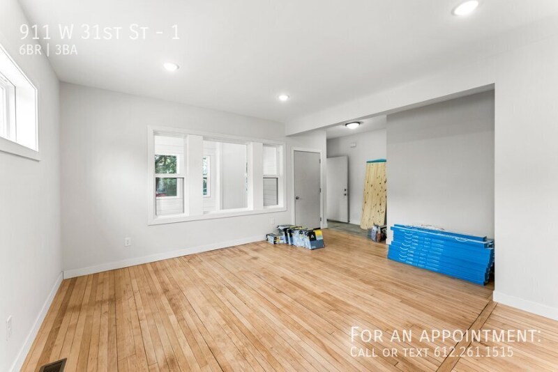 Building Photo - 911 W 31st St