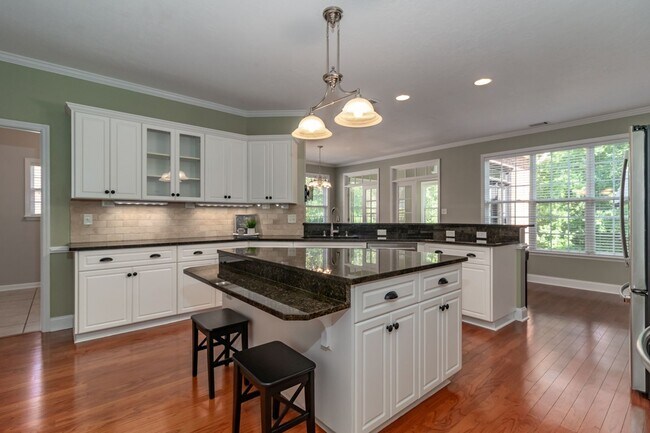 Building Photo - Private, 5 bedroom, 3.5 bath, Evans home-overlooking the woods!