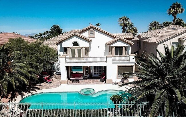 Building Photo - 1817 Corta Bella Dr