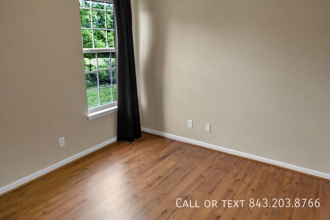 Building Photo - 2407 Storen St