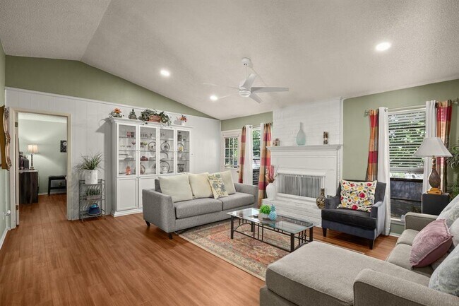 Building Photo - 509 Oat Meadow Dr
