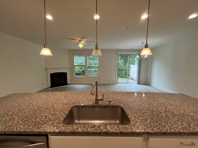 Building Photo - 311 Alamosa Pl