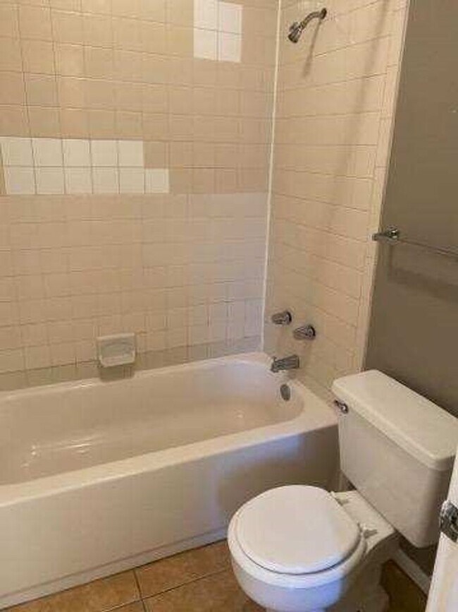 Building Photo - 3525 Sable Palm Ln