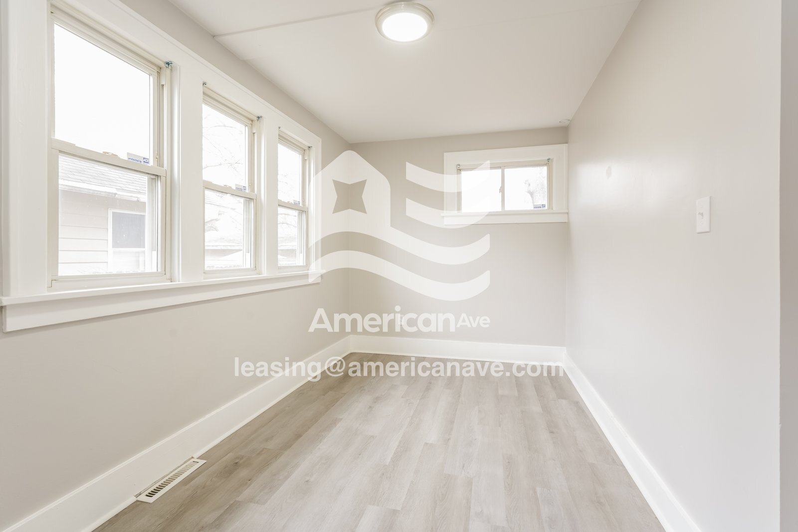 Building Photo - 1115 E Dayton St