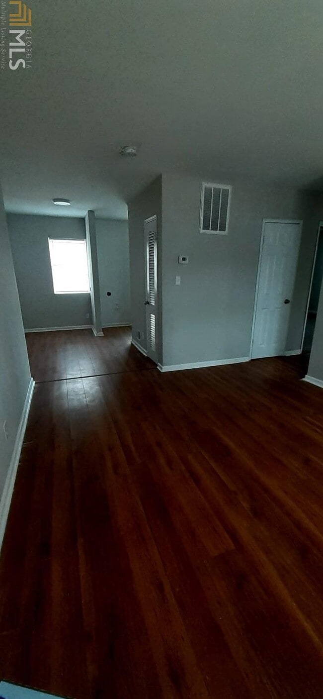 Building Photo - 2825 Belvedere Ln