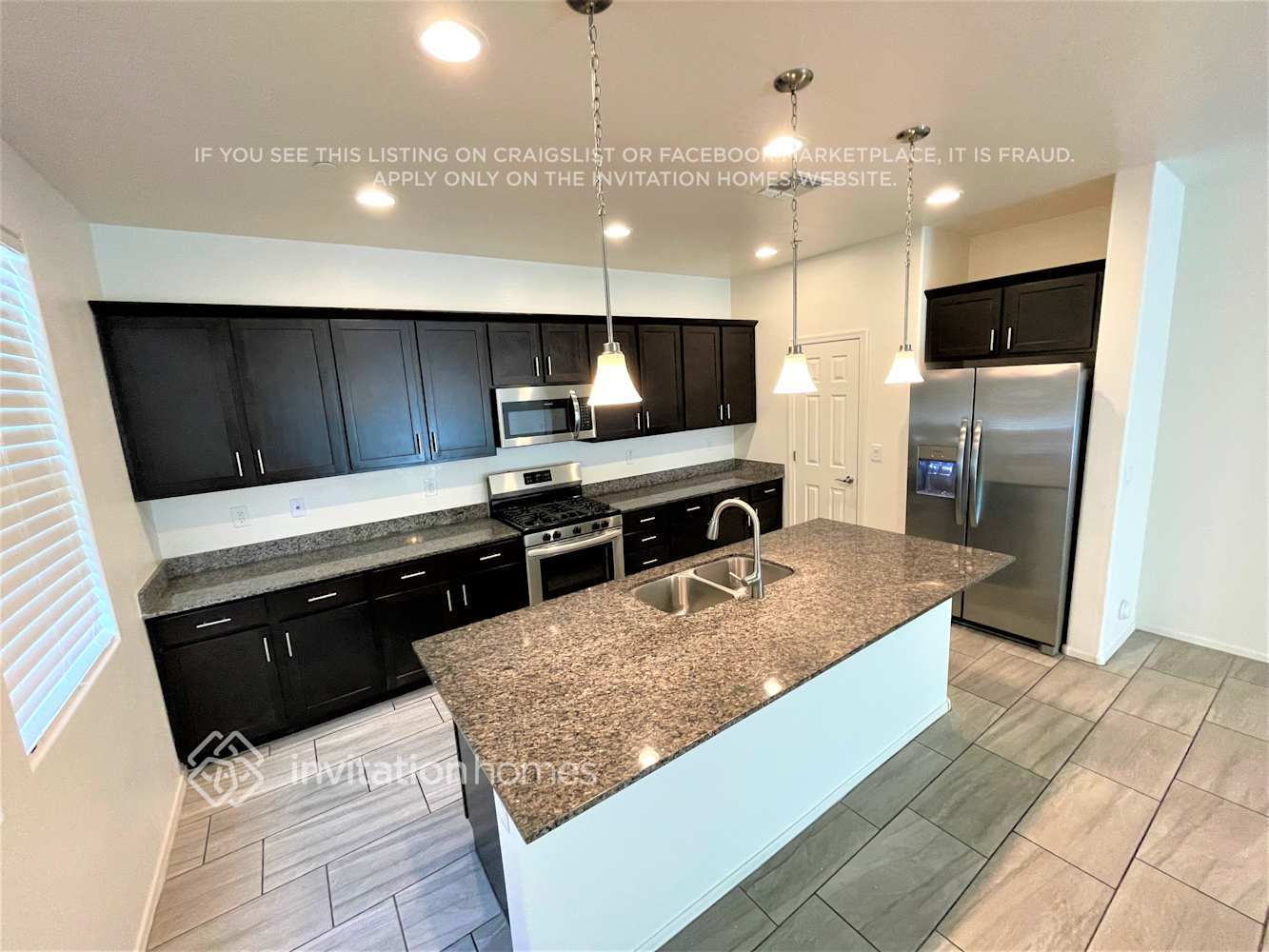Building Photo - 320 N 56th Pl