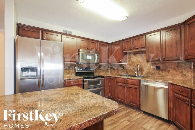 Building Photo - 11220 N 60th Dr