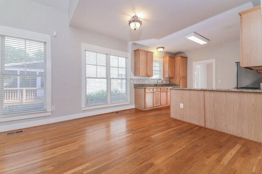 Building Photo - 852 Stroud Cir