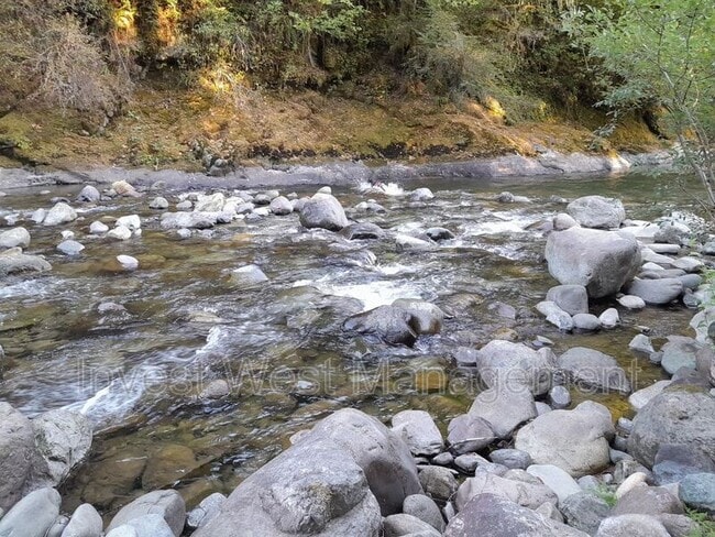 Building Photo - 626 Silverbrook Rd