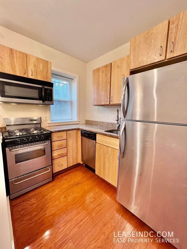 Building Photo - 3534 10th St NW